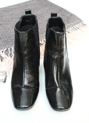 Черные лакированные ботинки челси на каблуке 38 размер new look7 фото