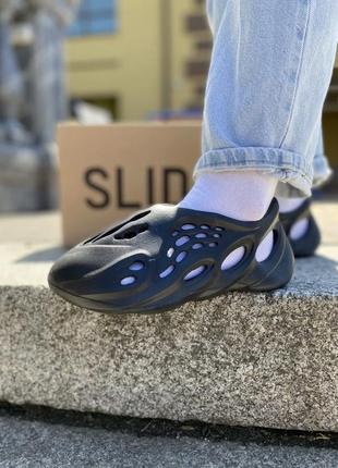 Чоловічі та жіночі кросівки  adidas yeezy foam runner mineral black
