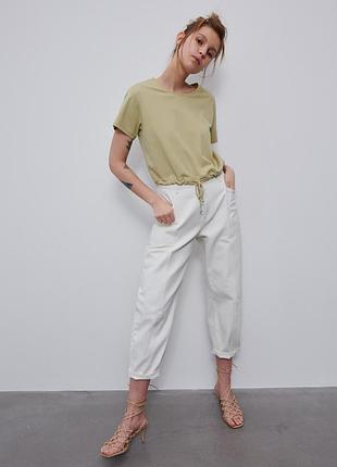 Reserved новая! блуза/топ фисташкового цвета , стильный и модный дизайн