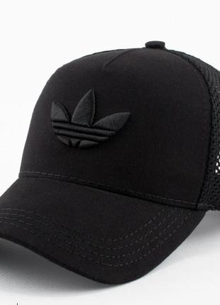 Бейсболка чорна біла з сіткою та вишивкою adidas