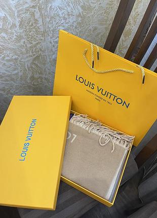 Шарф в стиле lv