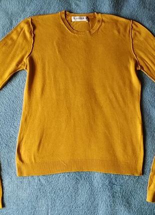 Желтая кофта