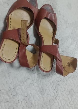 Стильні босоніжки