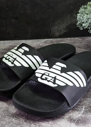 Шльопанці в стилі giorgio armani