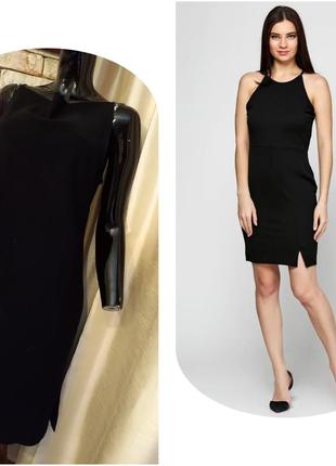 Платье на тонких брителях с разрезом сбоку
