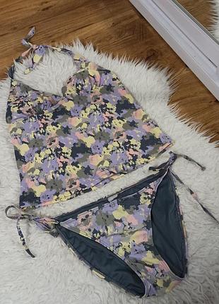 Неймовірний купальник