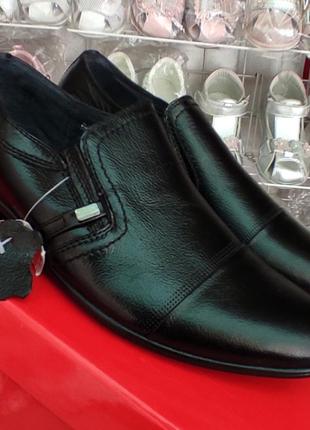 Черные кожаные туфли классические для мальчика на каблуке kangfu1 фото