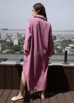 Розовое платье-рубашка свободного кроя3 фото