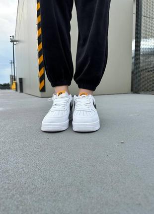 Кроссовки nike air force 1 low pivot point женские белые с черным классика классическая модель всегда в тренде9 фото