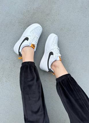 Кроссовки nike air force 1 low pivot point женские белые с черным классика классическая модель всегда в тренде8 фото