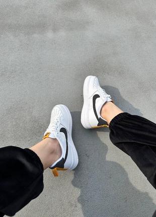 Кроссовки nike air force 1 low pivot point женские белые с черным классика классическая модель всегда в тренде5 фото