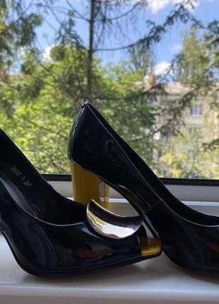 Туфлі з відкритим носком4 фото