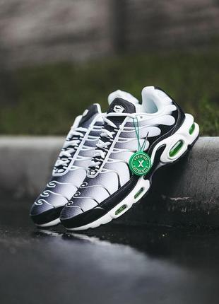 Чоловічі кросівки  nike air max plus tn black white green