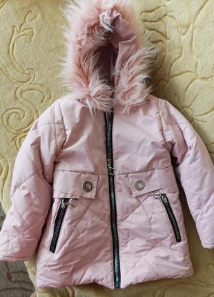Курточка зимняя для девочки 116 на рост.