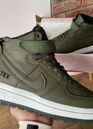 Чоловічі кросівки  nike air force 1 gore-tex haki\white хутро