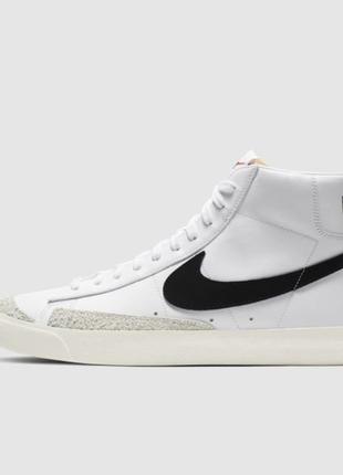 Чоловічі кросівки  nike blazer mid 77 vintage white black 36