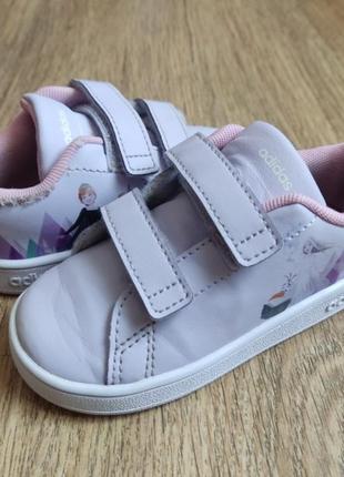 Кросівки adidas, 22