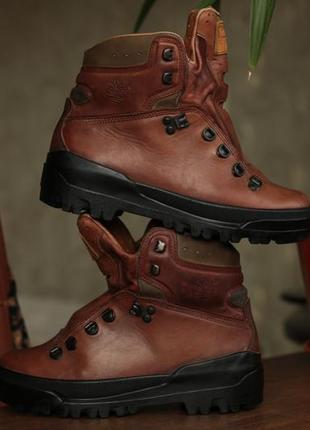 Жіночі черевики італійського виробництва timberland world hiker boots 683122 фото