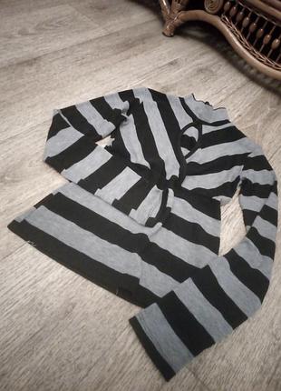 Кофта в полоску