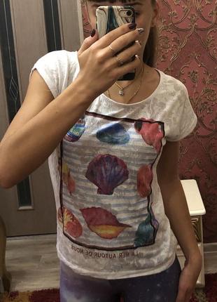 Легкая футболка «ракушки»