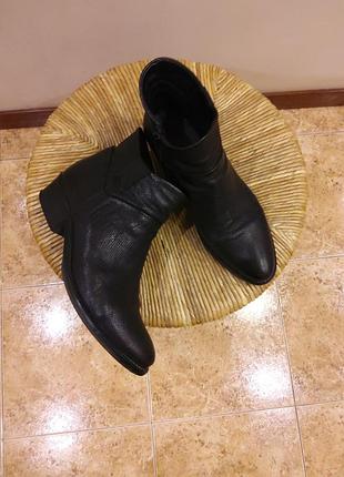 Півчобітки.чиносы.ковбойки шкіра раз.40 (26.5)