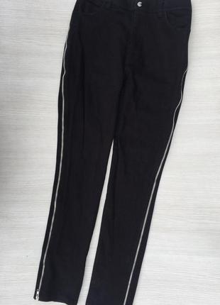 Джинси з високою посадкою на високий ріст, побокам замочки