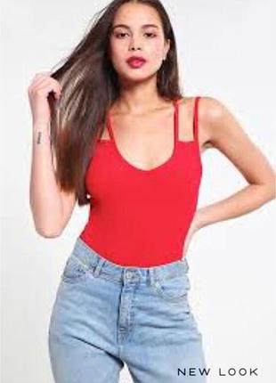 Круте фірмове червоне боді в рубчик із переплетеними бретелями new look