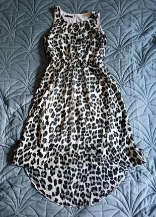 Платье с животным принтом