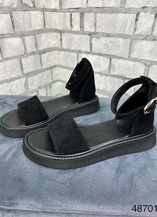 Босоножки замшевые чёрные