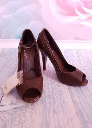 Туфли bershka 36 размер