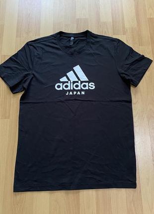 Чоловіча футболка adidas