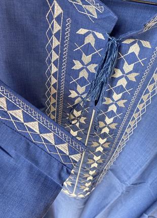 Вышиванка мужская с длинным рукавом светло синего цвета
