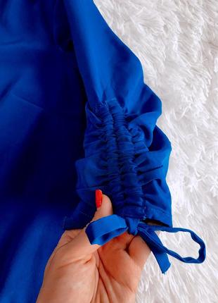 Трендовое платье синего цвета с завязками на рукавах h&amp;m9 фото