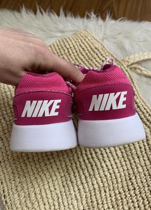 Розовые кроссовки nike5 фото