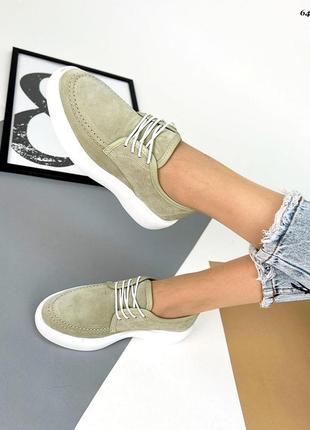 Женские натуральные туфли на шнуровке