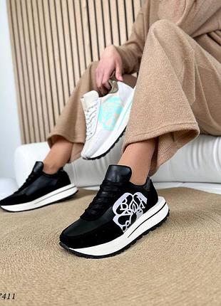 Натуральные кроссовки на платформе