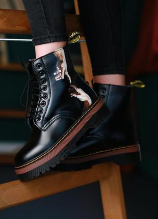 Знижка dr.martens jadon adam fur жіночі зимові черевики мартінс з хутром берці з принтом зимние ботинки мартинсы с мехом скидка 367 фото