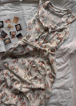 Платье халат меди в цветочный принт на пуговицах6 фото