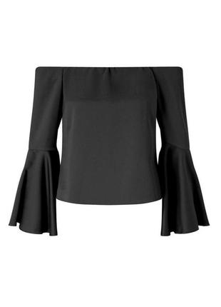 Чорна блуза з відкритими плечима і воланами zara