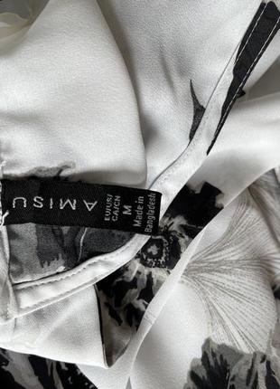 Блуза біла легка з оригінальними рукавами і зав‘язкою на спині4 фото
