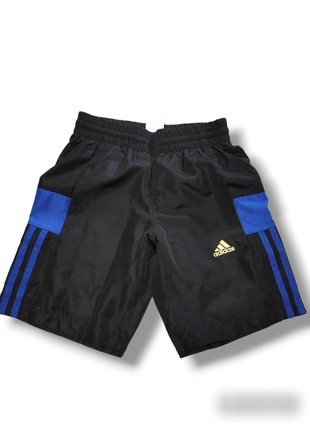 Спортивные шорты adidas с карманами