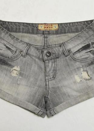 Pull&bear джинсовые короткие шорты с потертостями и разрывами1 фото
