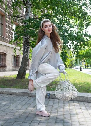 Стильні шкіряні шльопанці на платформі шльопки на танкетці