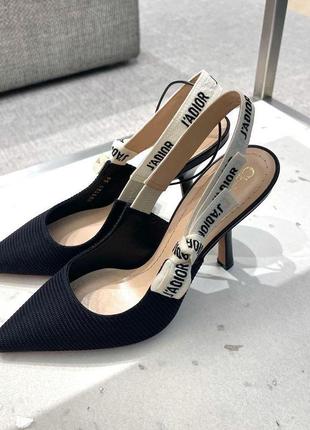 Черные туфли босоножки бежевые в стиле dior на каблуке шпильке без каблука с белой лентой надписью