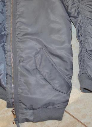 Легкая утепленная куртка с меховым капюшоном и карманами boohoo синтепон5 фото