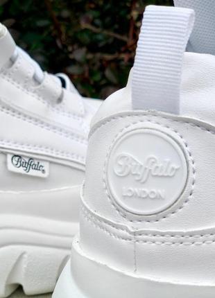 Buffalo london low leather white . шикарні жіночі шкіряні кросівки на платформі😍3 фото