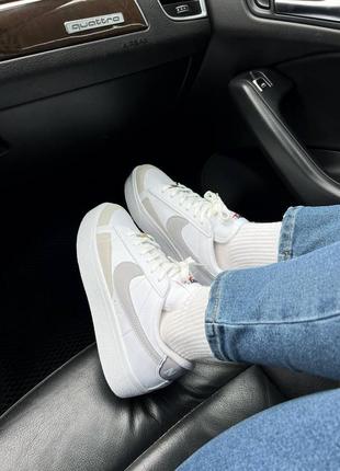 Женские кроссовки nike blazer low найк блейзер2 фото