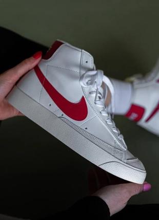 Женские кроссовки  nike blazer mid red 36