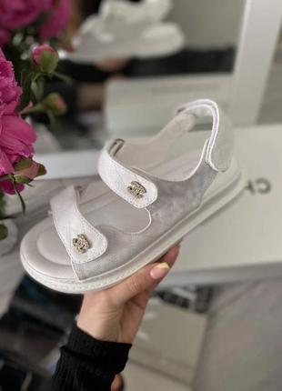 Босоніжки жіночі chanel sandals white 38