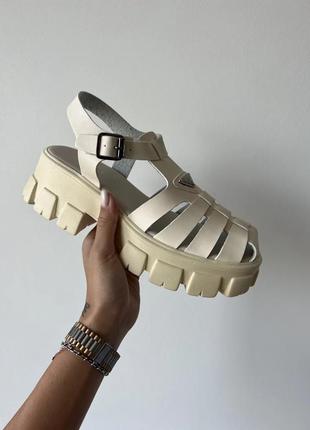 Босоножки женские  prada monolith platform sandals 36